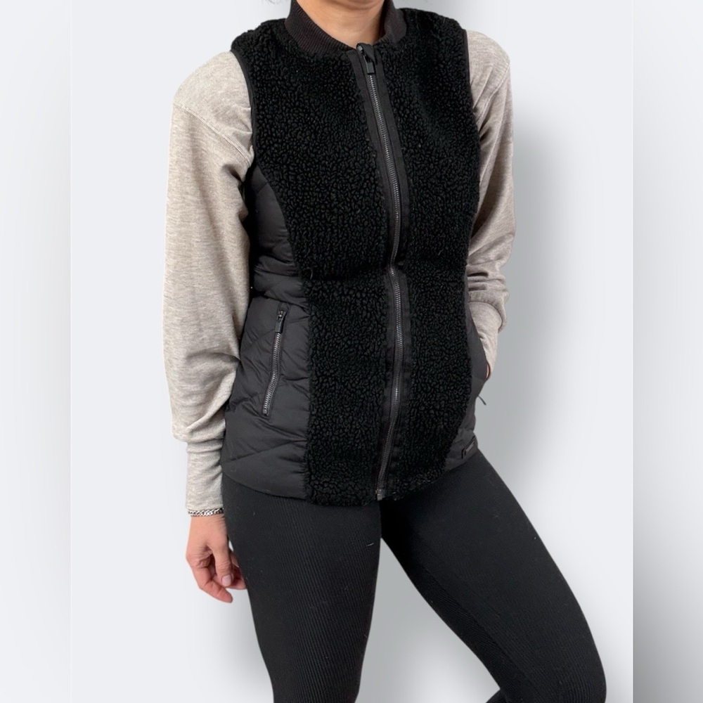 Athleta Responsible Down Tundra Puffer Vest in black sherpa panel